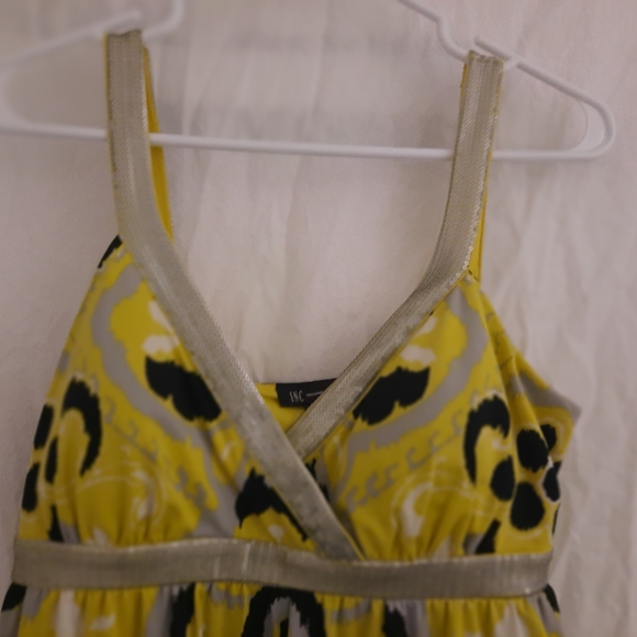 International Concepts, SZ MM           Color, Yellow, Black, Grey, and White. - Picture 2 of 5